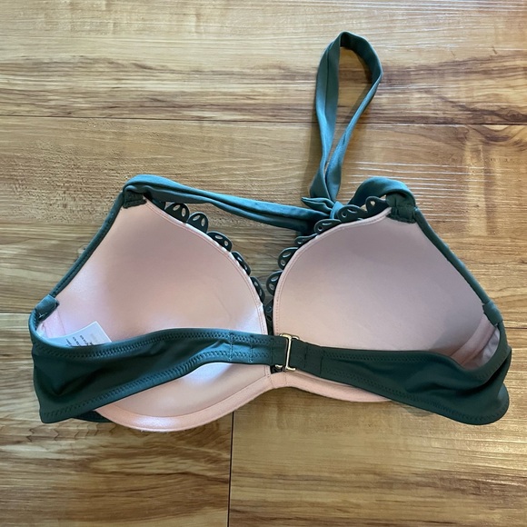 Shade & Shore | Green Patterned Bikini Top - Picture 2 of 4